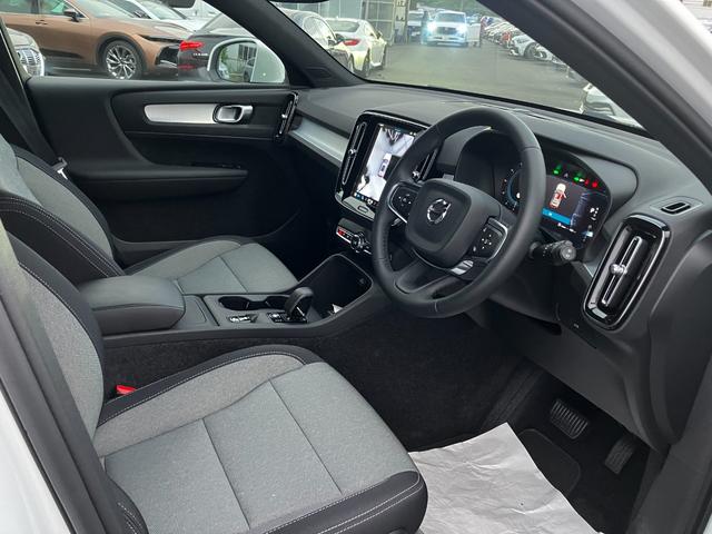 ＸＣ４０ プラス　Ｂ３　Ｇｏｏｇｌｅナビ・パワーシート・シートヒーター・ステアリングヒーター・パワーバックドア・ＥＴＣ・ワイヤレスチャージャー・３６０度カメラ・メーカー保証継承（7枚目）
