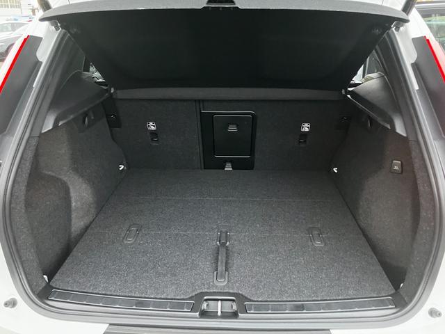 ＸＣ４０ プラス　Ｂ３　Ｇｏｏｇｌｅナビ・パワーシート・シートヒーター・ステアリングヒーター・パワーバックドア・ＥＴＣ・ワイヤレスチャージャー・３６０度カメラ・メーカー保証継承（10枚目）