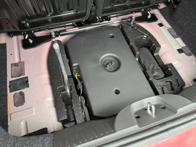 アバルト595C F595C 純正ドラレコ・beatsサウンド・ETC2.0・5MT・ディスプレイオーディオ・HIDヘッドランプ・クリアランスソナー・禁煙車・メーカー保証継承(20枚目)