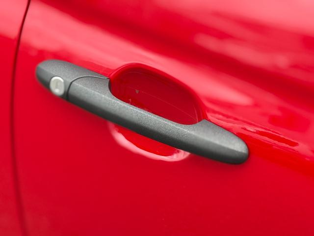 アバルト595C F595C 純正ドラレコ・beatsサウンド・ETC2.0・5MT・ディスプレイオーディオ・HIDヘッドランプ・クリアランスソナー・禁煙車・メーカー保証継承(24枚目)