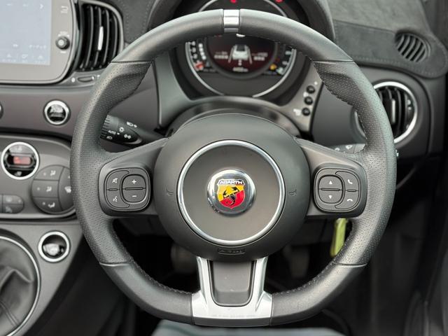 アバルト595C F595C 純正ドラレコ・beatsサウンド・ETC2.0・5MT・ディスプレイオーディオ・HIDヘッドランプ・クリアランスソナー・禁煙車・メーカー保証継承(27枚目)