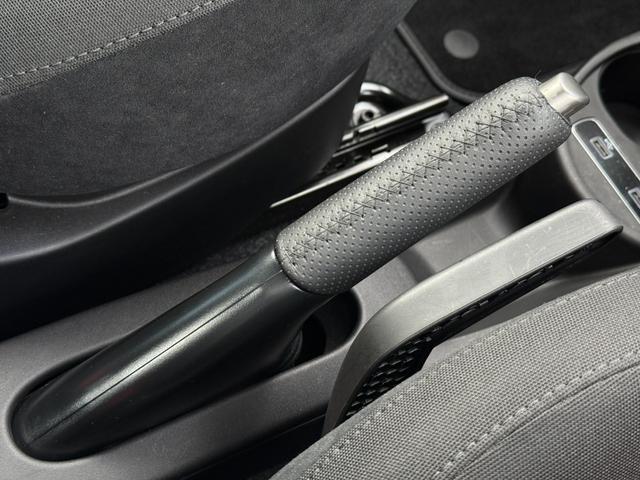 アバルト595C F595C 純正ドラレコ・beatsサウンド・ETC2.0・5MT・ディスプレイオーディオ・HIDヘッドランプ・クリアランスソナー・禁煙車・メーカー保証継承(40枚目)