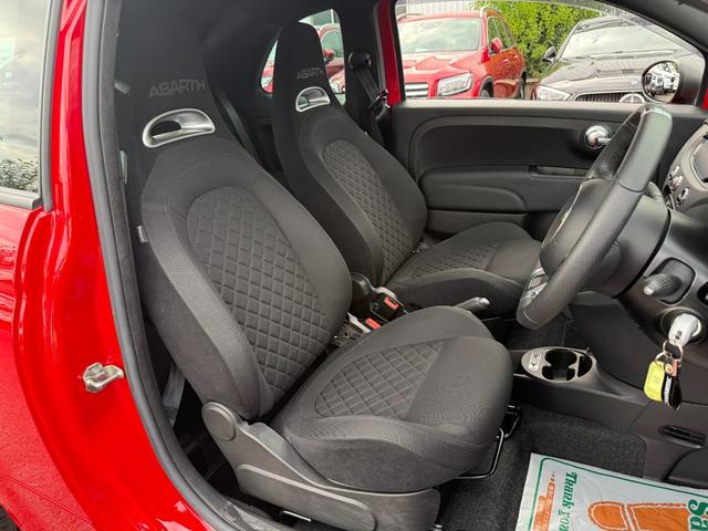 アバルト595C F595C 純正ドラレコ・beatsサウンド・ETC2.0・5MT・ディスプレイオーディオ・HIDヘッドランプ・クリアランスソナー・禁煙車・メーカー保証継承(42枚目)