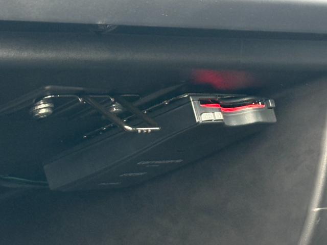 アバルト595C F595C 純正ドラレコ・beatsサウンド・ETC2.0・5MT・ディスプレイオーディオ・HIDヘッドランプ・クリアランスソナー・禁煙車・メーカー保証継承(46枚目)