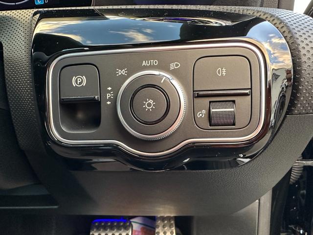 ＣＬＡクラス ＣＬＡ１８０　ＡＭＧラインパッケージ　レーダーセーフティＰＫＧ・ナビ・ＴＶ・ＥＴＣ２．０・全周囲カメラ・パワーシート・シートヒーター・フットトランクオープナー・ワイヤレスチャージャー・禁煙車・スペアキー・保証継承（43枚目）