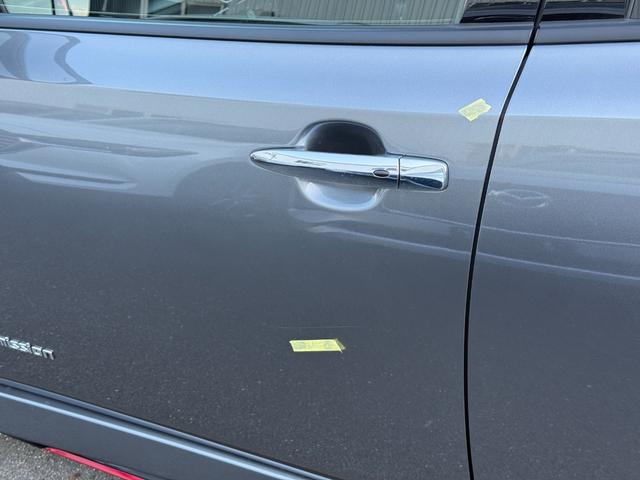 ※左フロントドア　薄線キズ／小傷