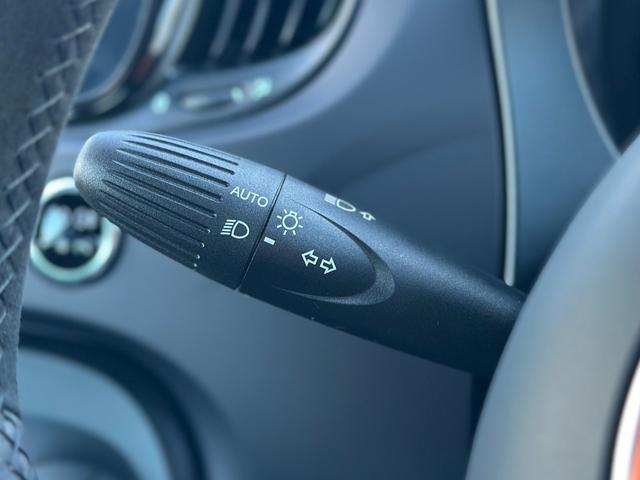 アバルト695 ツーリズモ 7インチディスプレイオーディオ・beatsサウンド・Sabeltスポーツシート・Bremboキャリパー・レコードモンツァエキゾーストシステム・スペアキー・禁煙車・保証継承(27枚目)