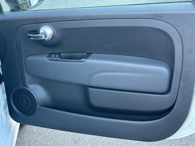 アバルト695 ツーリズモ 7インチディスプレイオーディオ・beatsサウンド・Sabeltスポーツシート・Bremboキャリパー・レコードモンツァエキゾーストシステム・スペアキー・禁煙車・保証継承(39枚目)