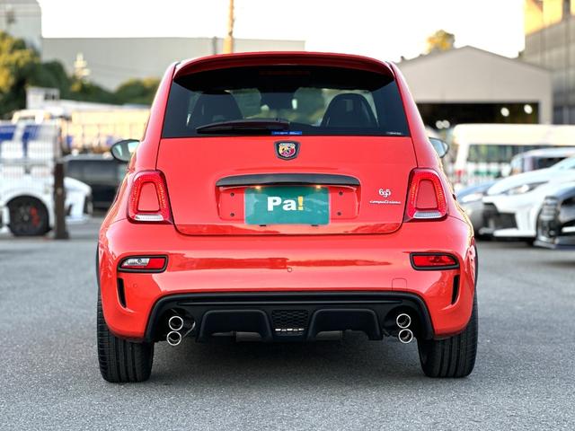 アバルト６９５ コンペティツィオーネ　７インチＤＡ・ｂｅａｔｓサウンド・Ｓａｂｅｌｔスポーツシート・Ｂｒｅｍｂｏキャリパー・レコードモンツァエキゾーストシステム・スペアキー・禁煙車・保証継承（13枚目）