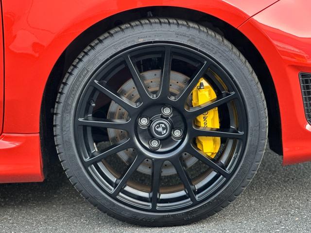 アバルト６９５ コンペティツィオーネ　７インチＤＡ・ｂｅａｔｓサウンド・Ｓａｂｅｌｔスポーツシート・Ｂｒｅｍｂｏキャリパー・レコードモンツァエキゾーストシステム・スペアキー・禁煙車・保証継承（22枚目）