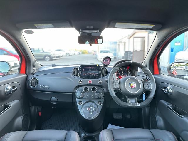 アバルト６９５ コンペティツィオーネ　７インチＤＡ・ｂｅａｔｓサウンド・Ｓａｂｅｌｔスポーツシート・Ｂｒｅｍｂｏキャリパー・レコードモンツァエキゾーストシステム・スペアキー・禁煙車・保証継承（24枚目）