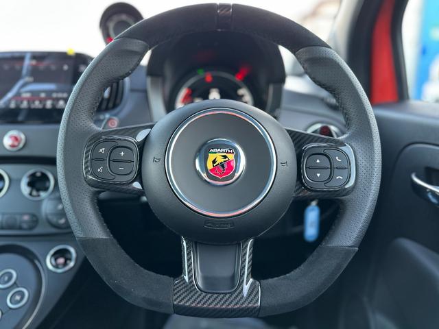アバルト６９５ コンペティツィオーネ　７インチＤＡ・ｂｅａｔｓサウンド・Ｓａｂｅｌｔスポーツシート・Ｂｒｅｍｂｏキャリパー・レコードモンツァエキゾーストシステム・スペアキー・禁煙車・保証継承（26枚目）