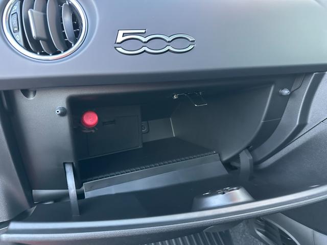 アバルト６９５ コンペティツィオーネ　７インチＤＡ・ｂｅａｔｓサウンド・Ｓａｂｅｌｔスポーツシート・Ｂｒｅｍｂｏキャリパー・レコードモンツァエキゾーストシステム・スペアキー・禁煙車・保証継承（46枚目）