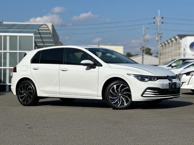 ゴルフ ｅＴＳＩアクティブ　プラチナムエディション　ＥＴＣ２．０・ナビ・ＴＶ・前後ドラレコ・レーダークルーズコントロール・純正フロアマット（9枚目）