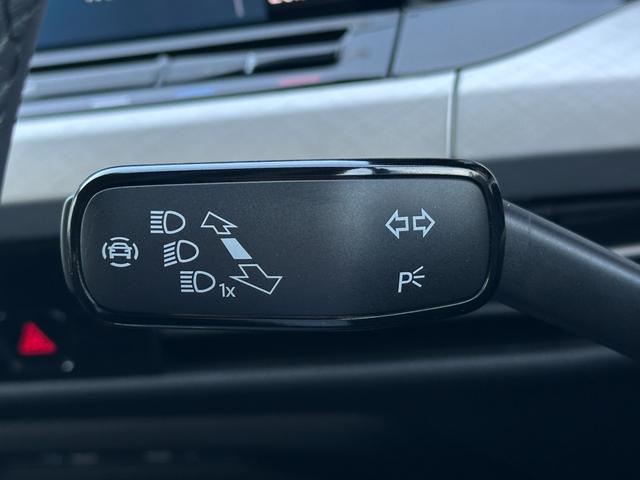 ゴルフ ｅＴＳＩアクティブ　プラチナムエディション　ＥＴＣ２．０・ナビ・ＴＶ・前後ドラレコ・レーダークルーズコントロール・純正フロアマット（29枚目）