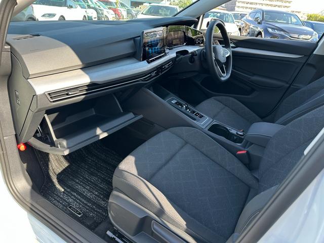 ゴルフ ｅＴＳＩアクティブ　プラチナムエディション　ＥＴＣ２．０・ナビ・ＴＶ・前後ドラレコ・レーダークルーズコントロール・純正フロアマット（52枚目）