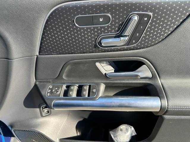 ＧＬＡクラス 　ナビ・電動シート・シートヒーター・電動リアゲート（50枚目）