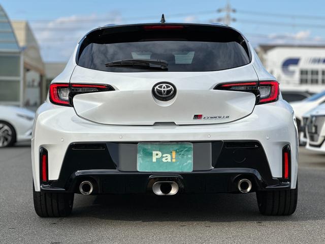 GRカローラ RZ 6速MT・スポーツPKG・8インチディスプレイオーディオプラス・ナビ・カーボンルーフ・JBLサウンド・前後ドラレコ・シートヒーター・Bカメラ・ETC2.0・BSM・スペアキー・保証継承(13枚目)