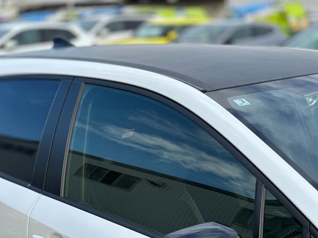 GRカローラ RZ 6速MT・スポーツPKG・8インチディスプレイオーディオプラス・ナビ・カーボンルーフ・JBLサウンド・前後ドラレコ・シートヒーター・Bカメラ・ETC2.0・BSM・スペアキー・保証継承(18枚目)