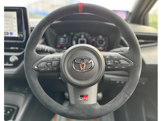 GRカローラ RZ 6速MT・スポーツPKG・8インチディスプレイオーディオプラス・ナビ・カーボンルーフ・JBLサウンド・前後ドラレコ・シートヒーター・Bカメラ・ETC2.0・BSM・スペアキー・保証継承(25枚目)