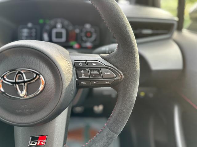 GRカローラ RZ 6速MT・スポーツPKG・8インチディスプレイオーディオプラス・ナビ・カーボンルーフ・JBLサウンド・前後ドラレコ・シートヒーター・Bカメラ・ETC2.0・BSM・スペアキー・保証継承(27枚目)