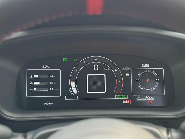 GRカローラ RZ 6速MT・スポーツPKG・8インチディスプレイオーディオプラス・ナビ・カーボンルーフ・JBLサウンド・前後ドラレコ・シートヒーター・Bカメラ・ETC2.0・BSM・スペアキー・保証継承(30枚目)