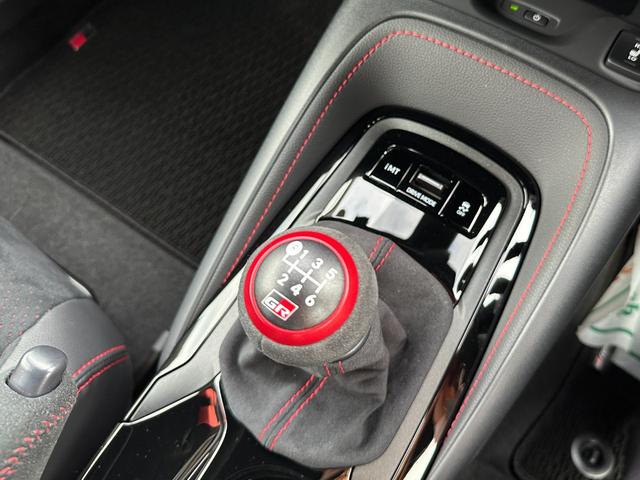 GRカローラ RZ 6速MT・スポーツPKG・8インチディスプレイオーディオプラス・ナビ・カーボンルーフ・JBLサウンド・前後ドラレコ・シートヒーター・Bカメラ・ETC2.0・BSM・スペアキー・保証継承(39枚目)