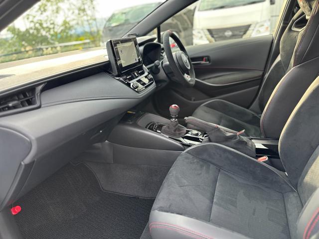 GRカローラ RZ 6速MT・スポーツPKG・8インチディスプレイオーディオプラス・ナビ・カーボンルーフ・JBLサウンド・前後ドラレコ・シートヒーター・Bカメラ・ETC2.0・BSM・スペアキー・保証継承(51枚目)
