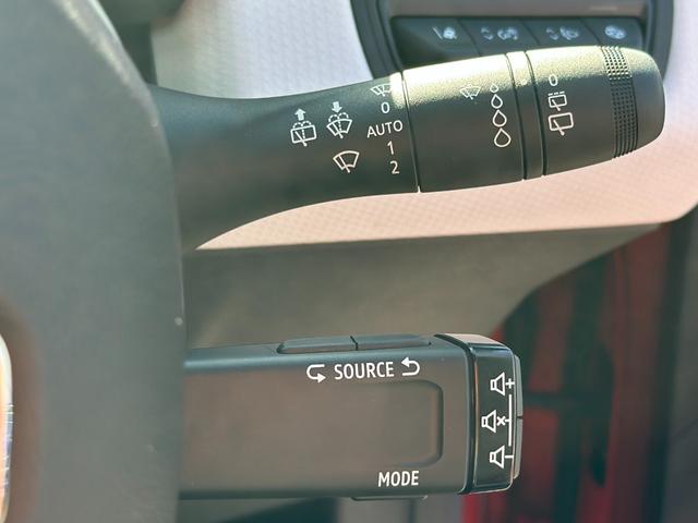 ルーテシア インテンス プラス 純正前後ドラレコ・シートヒーター・黒革シート(29枚目)