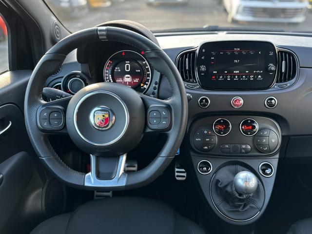 アバルト595 F595 5速MT・左ハンドル・ETC・メーカー保証継承(25枚目)