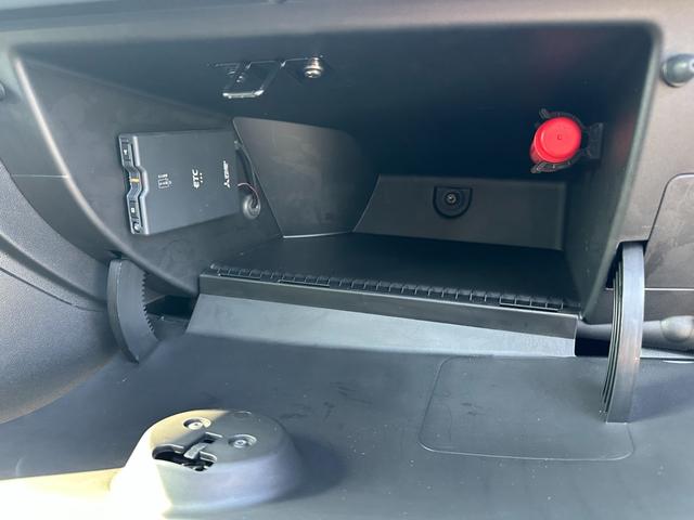 アバルト595 F595 5速MT・左ハンドル・ETC・メーカー保証継承(41枚目)