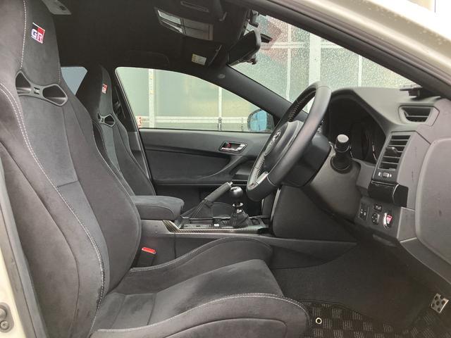 マークＸ ＧＲＭＮ　限定３５０台・カーボンルーフ・ＲＡＹＳ製アルミ・専用バケットシート・純正ナビ・Ｂカメラ・ＥＴＣ・３６０°ドラレコ・フルセグ・スペアキー・禁煙車（6枚目）