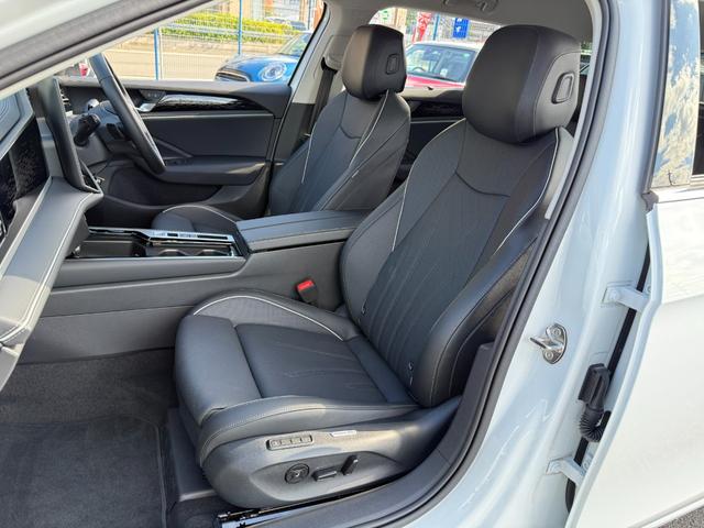 パサート eTSI エレガンス DCC Proパッケージ・レザーシート・ナビ・アラウンドビューカメラ・ETC2.0・オールインS・パワーシート・Sヒーター・Sベンチレーション・ステアリングヒーター・スペアキー・禁煙車・新車保証継承(42枚目)