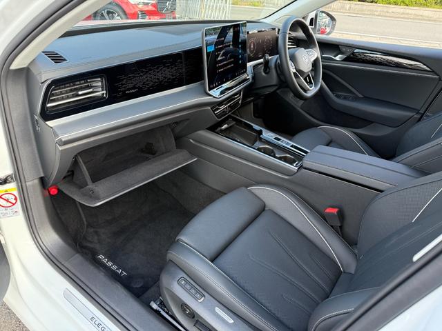 パサート eTSI エレガンス DCC Proパッケージ・レザーシート・ナビ・アラウンドビューカメラ・ETC2.0・オールインS・パワーシート・Sヒーター・Sベンチレーション・ステアリングヒーター・スペアキー・禁煙車・新車保証継承(44枚目)