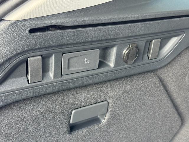 パサート eTSI エレガンス DCC Proパッケージ・レザーシート・ナビ・アラウンドビューカメラ・ETC2.0・オールインS・パワーシート・Sヒーター・Sベンチレーション・ステアリングヒーター・スペアキー・禁煙車・新車保証継承(51枚目)