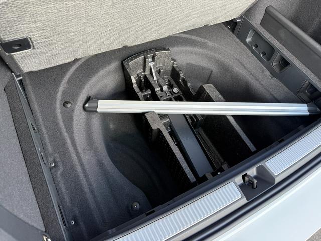 パサート eTSI エレガンス DCC Proパッケージ・レザーシート・ナビ・アラウンドビューカメラ・ETC2.0・オールインS・パワーシート・Sヒーター・Sベンチレーション・ステアリングヒーター・スペアキー・禁煙車・新車保証継承(52枚目)