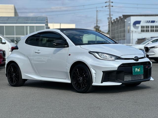 GRヤリス RZ 6速MT・ナビ・TV・前後ドラレコ・JBLサウンド・シートヒーター・ブラインドスポットモニター・バックカメラ・新車保証継承(10枚目)