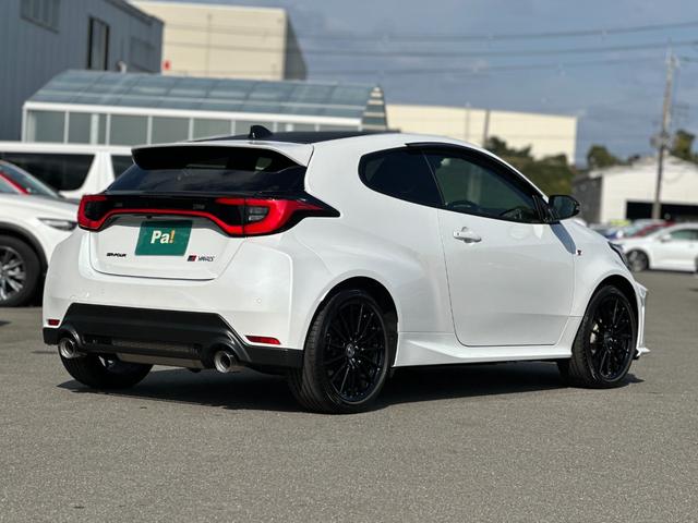 GRヤリス RZ 6速MT・ナビ・TV・前後ドラレコ・JBLサウンド・シートヒーター・ブラインドスポットモニター・バックカメラ・新車保証継承(12枚目)