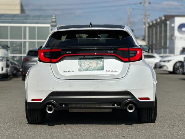 GRヤリス RZ 6速MT・ナビ・TV・前後ドラレコ・JBLサウンド・シートヒーター・ブラインドスポットモニター・バックカメラ・新車保証継承(13枚目)