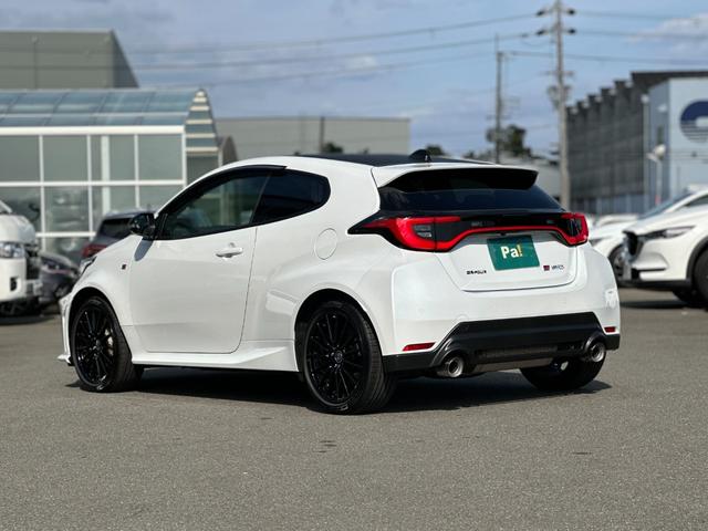 GRヤリス RZ 6速MT・ナビ・TV・前後ドラレコ・JBLサウンド・シートヒーター・ブラインドスポットモニター・バックカメラ・新車保証継承(16枚目)