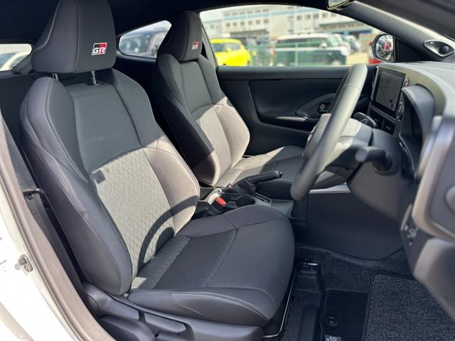 GRヤリス RZ 6速MT・ナビ・TV・前後ドラレコ・JBLサウンド・シートヒーター・ブラインドスポットモニター・バックカメラ・新車保証継承(45枚目)