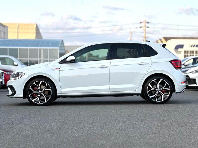 ポロGTI ベースグレード ナビ・ETC2.0・純正前後ドラレコ・ワイヤレスチャージャー・新車保証継承(17枚目)