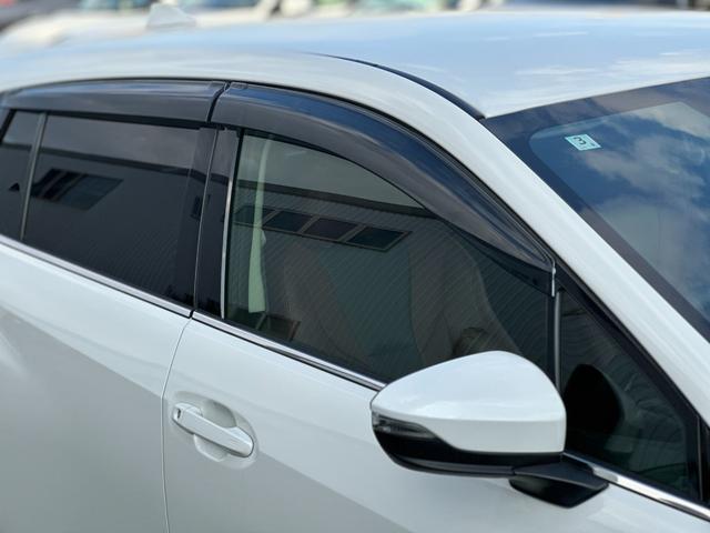 レヴォーグ STIスポーツR EX ナビ・ETC・フロント/バック/サイドカメラ・フルセグTV・ドラレコ・前後シートヒーター・レザーシート・パワーシート・ハンズフリーパワーバックドア・スペアキー・禁煙車・メーカー保証継承(17枚目)