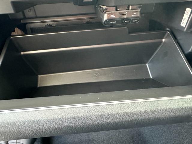 レヴォーグ STIスポーツR EX ナビ・ETC・フロント/バック/サイドカメラ・フルセグTV・ドラレコ・前後シートヒーター・レザーシート・パワーシート・ハンズフリーパワーバックドア・スペアキー・禁煙車・メーカー保証継承(52枚目)