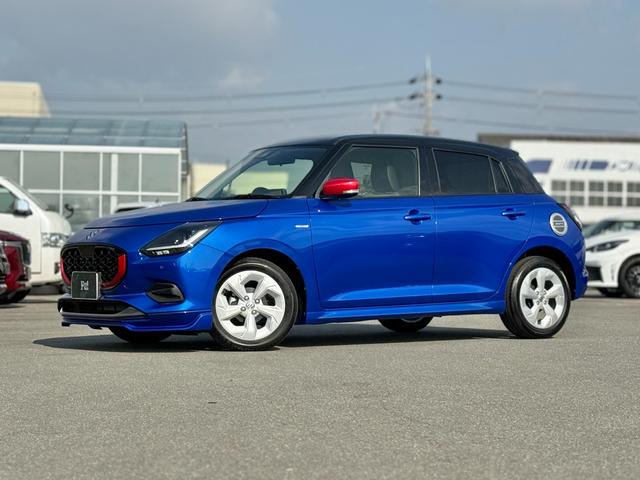 スイフト ハイブリッドＭＸ　登録済未使用車・アーバンスタイルエクステリアセット・純正レッドアクセントインテリア加飾セット・フロントグリルガーニッシュ・レッドミラーキャップ・フロントアンダーガーニッシュ・フューエルリッドカバー（19枚目）