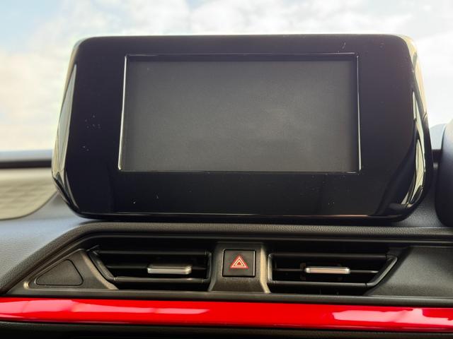 スイフト ハイブリッドＭＸ　登録済未使用車・アーバンスタイルエクステリアセット・純正レッドアクセントインテリア加飾セット・フロントグリルガーニッシュ・レッドミラーキャップ・フロントアンダーガーニッシュ・フューエルリッドカバー（34枚目）