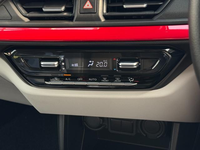 スイフト ハイブリッドＭＸ　登録済未使用車・アーバンスタイルエクステリアセット・純正レッドアクセントインテリア加飾セット・フロントグリルガーニッシュ・レッドミラーキャップ・フロントアンダーガーニッシュ・フューエルリッドカバー（35枚目）