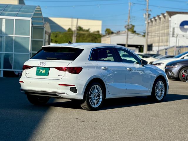 A3 スポーツバック40TFSIクワトロアドバンスド コンビニエンス&アシスタンスPKG・ナビPKG・ラグジュアリーPKG・テクノロジーPKG・ブラック革/合皮コンビシート・パワーシート・シートヒーター・アドバンストキー・ACC・スペアキー・禁煙車(10枚目)