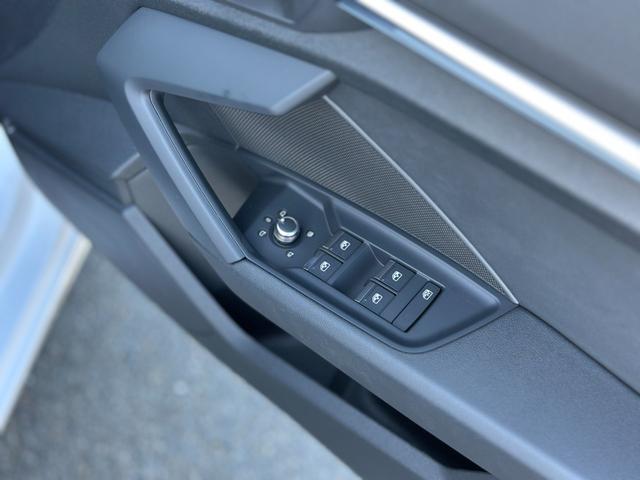 A3 スポーツバック40TFSIクワトロアドバンスド コンビニエンス&アシスタンスPKG・ナビPKG・ラグジュアリーPKG・テクノロジーPKG・ブラック革/合皮コンビシート・パワーシート・シートヒーター・アドバンストキー・ACC・スペアキー・禁煙車(45枚目)