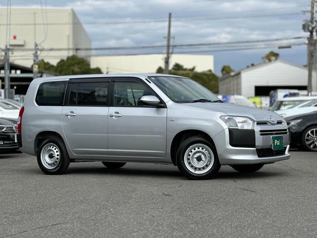 プロボックス ハイブリッドＧＬ　登録済未使用車・セーフティセンス・バックモニター付自動防眩インナーミラー・純正フロアマット・レーンデパーチャーアラート・禁煙車・保証継承（9枚目）